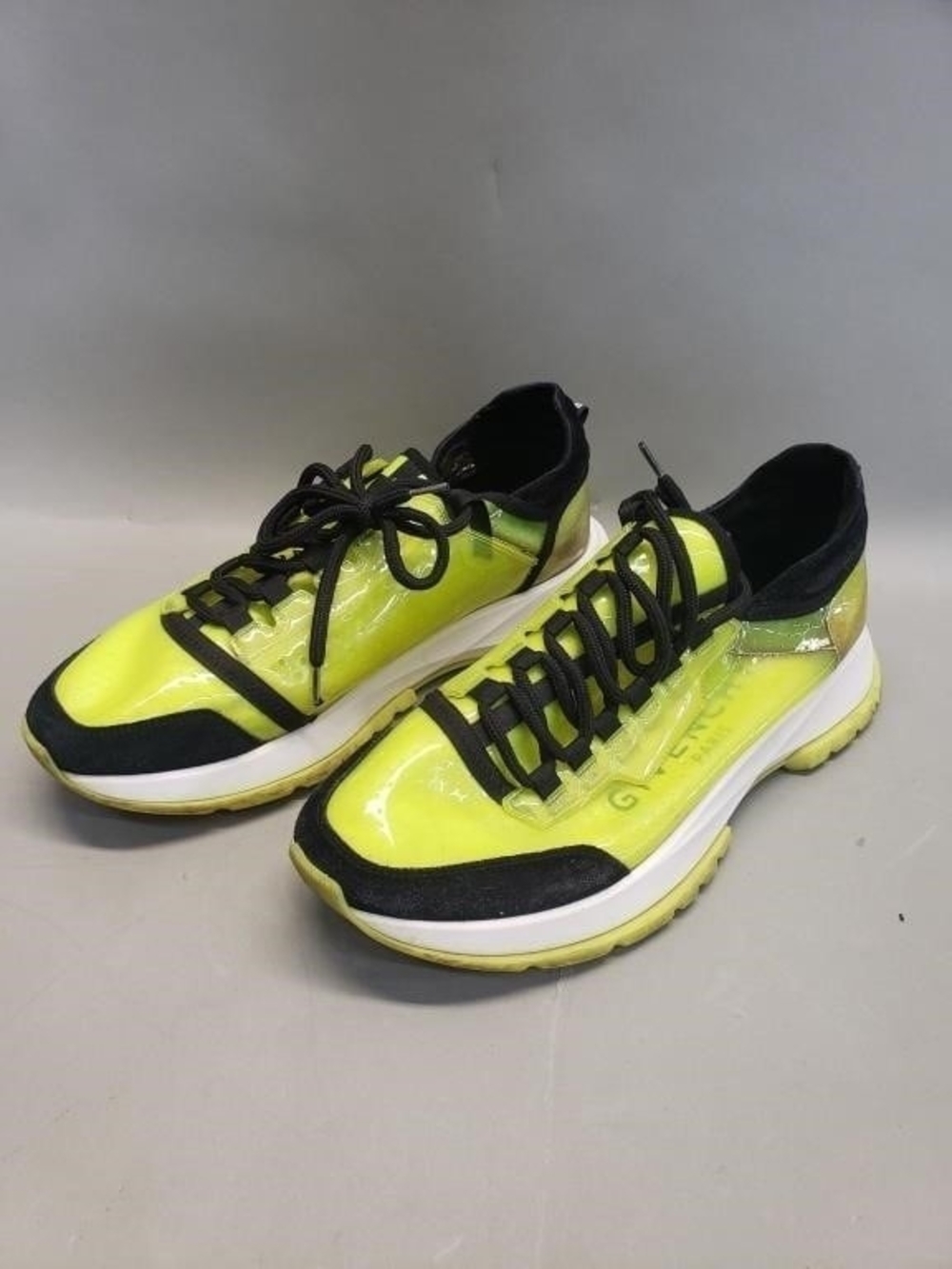 Givenchy Spectre Runner in fluorescent yellow, size 9